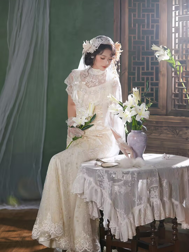 Photography Vintage Style - Vintage Garden Style Wedding Dress Lace